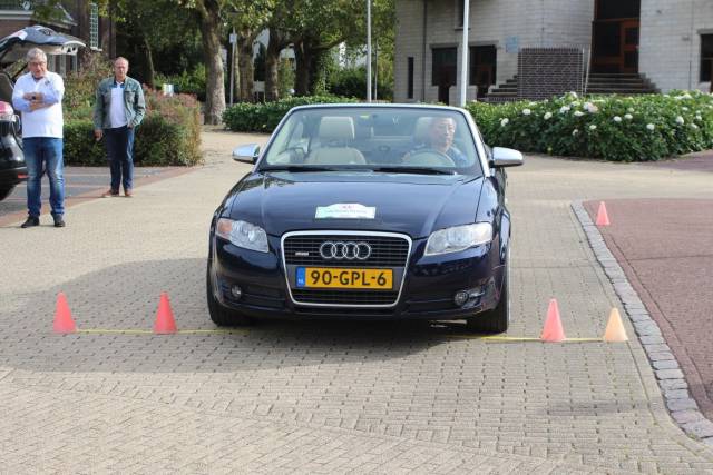 4e-leidse-kiwanis-puzzelrally-7-oktober-2018-hieronder-alle-fotos-van-deze-prachtige-rallydag-1113 - Afbeelding 40 van 121