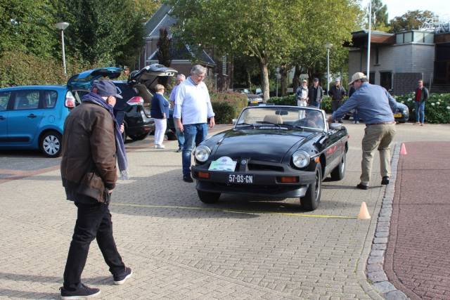 4e-leidse-kiwanis-puzzelrally-7-oktober-2018-hieronder-alle-fotos-van-deze-prachtige-rallydag-1124 - Afbeelding 51 van 121