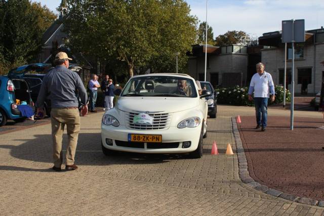 4e-leidse-kiwanis-puzzelrally-7-oktober-2018-hieronder-alle-fotos-van-deze-prachtige-rallydag-1130 - Afbeelding 57 van 121